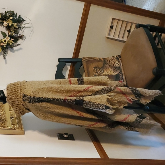 Turtleneck Sweater Cape Shawl - Picture 4 of 4